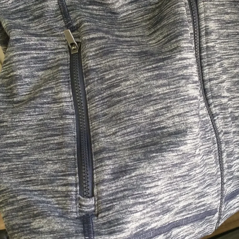 EUC Victoria's Sport Jacket, L, Dk Navy/Grey, Full Zip, Mesh Back, Thumb Holes - Picture 5 of 12